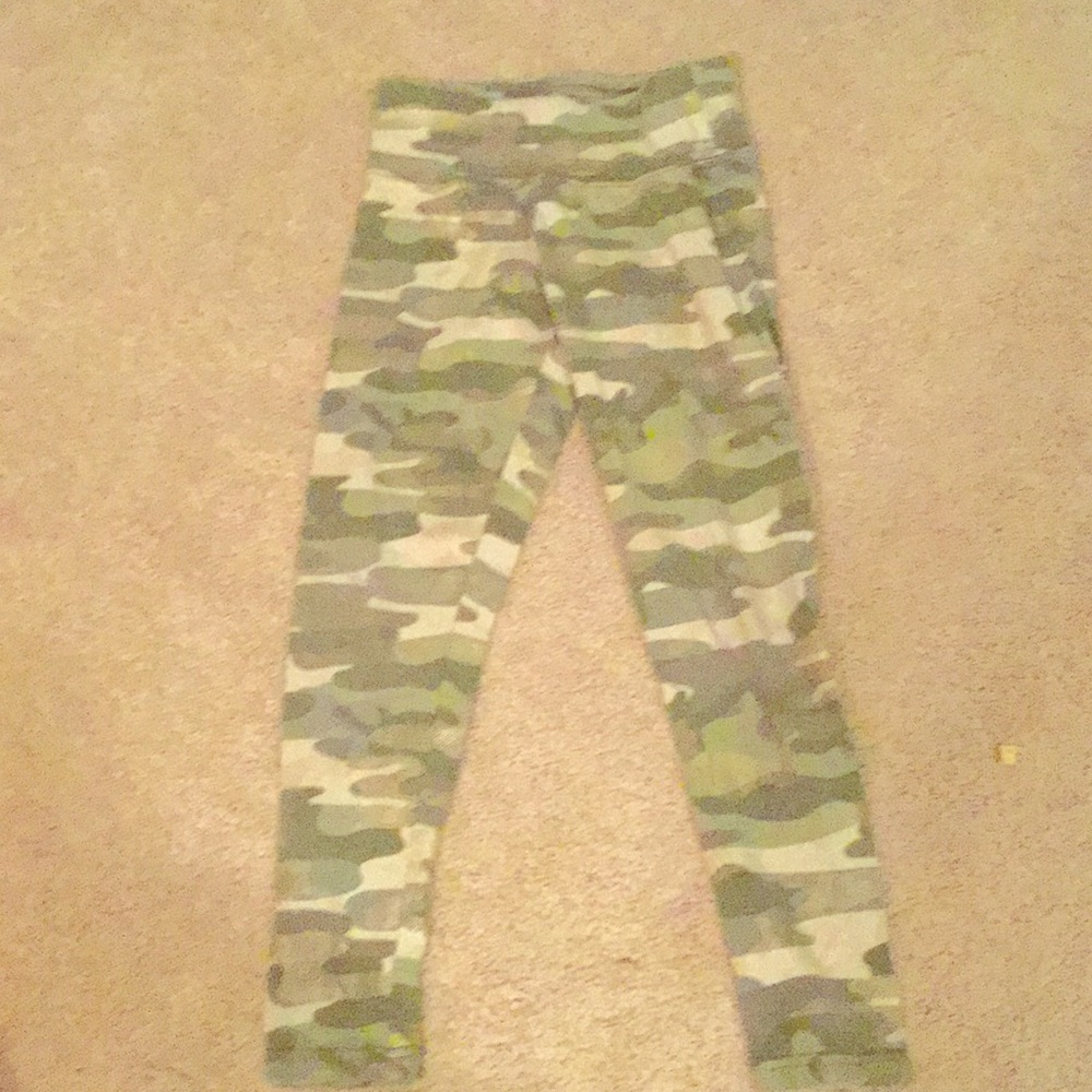 Camo leggings
